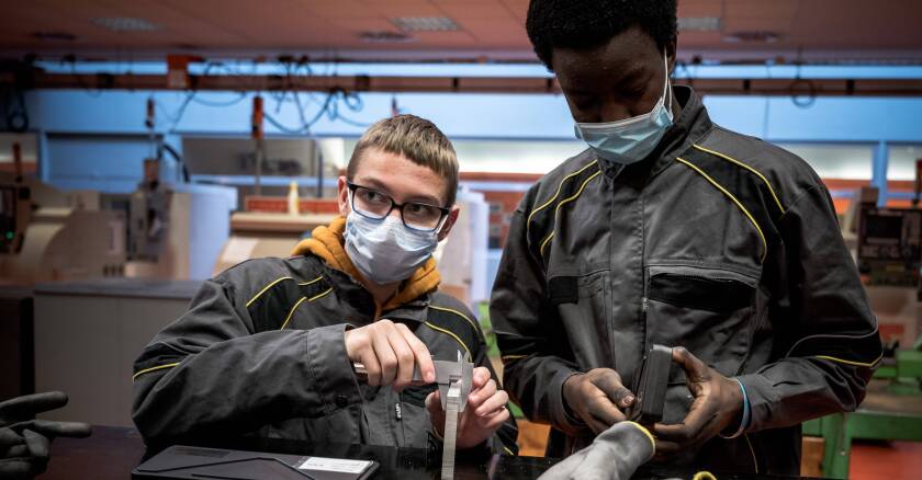 Les lycées professionnels au coeur de l'emploi des jeunes.