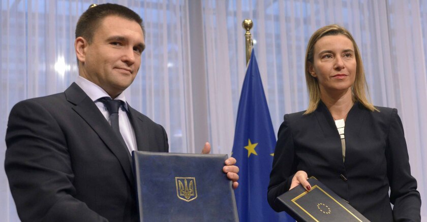 pavlo-klimkin-federica-mogherini-pays-reuters.jpg