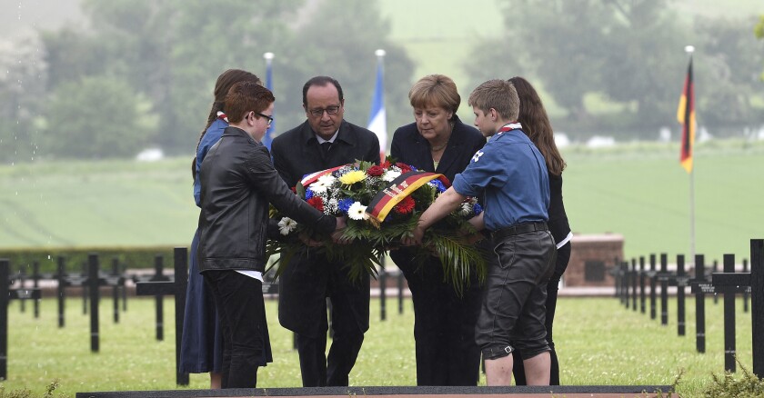 verdun-merkel-hollande-reuters.jpg