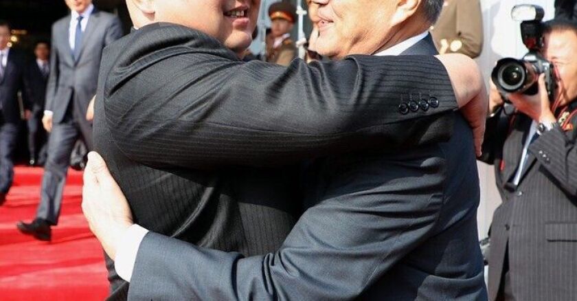 kim-jong-un-et-moon-jae-in-sipa.jpg