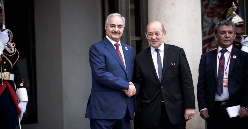 le-general-haftar-et-jean-yves-le-drian-sipa.jpg