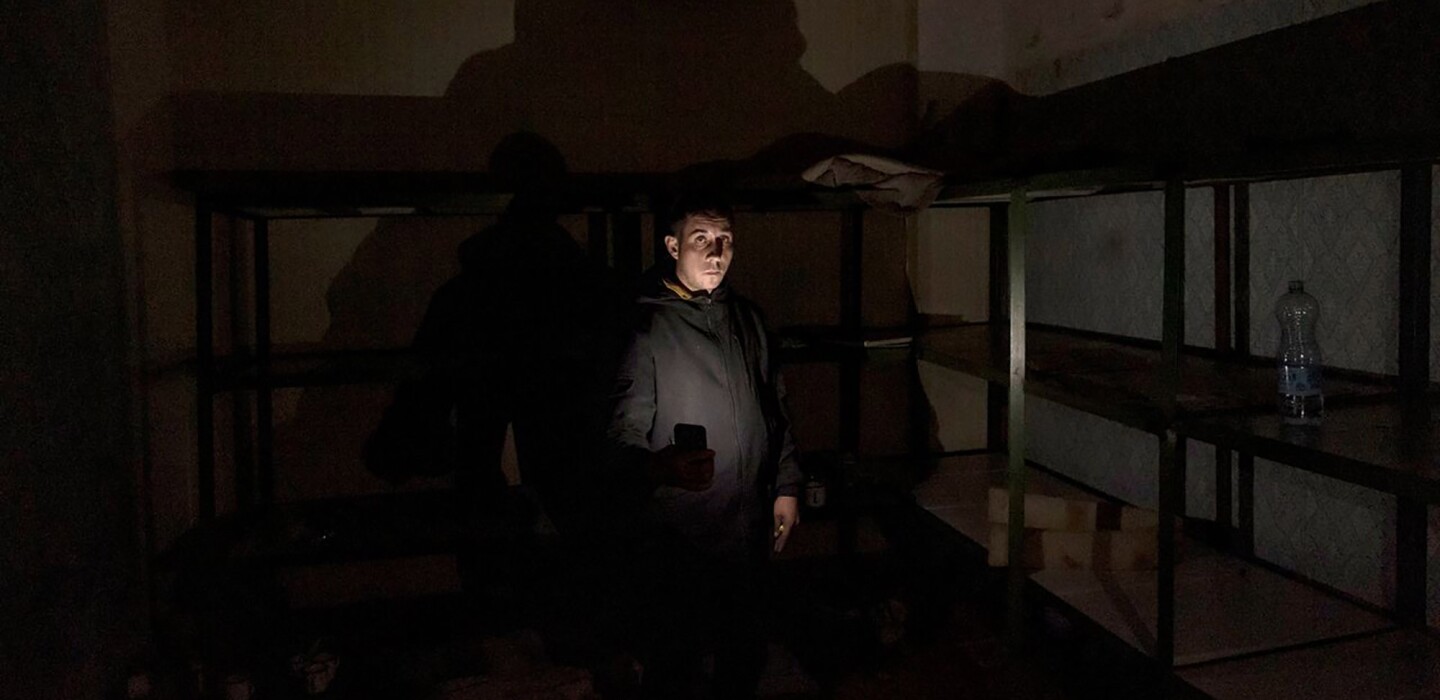 Electrocution, extorsion et esclavage : le quotidien dans un centre de détention russe en Ukraine occupée