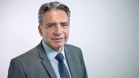 Michel Ganzin est actuellement directeur général adjoint du Crédit Agricole