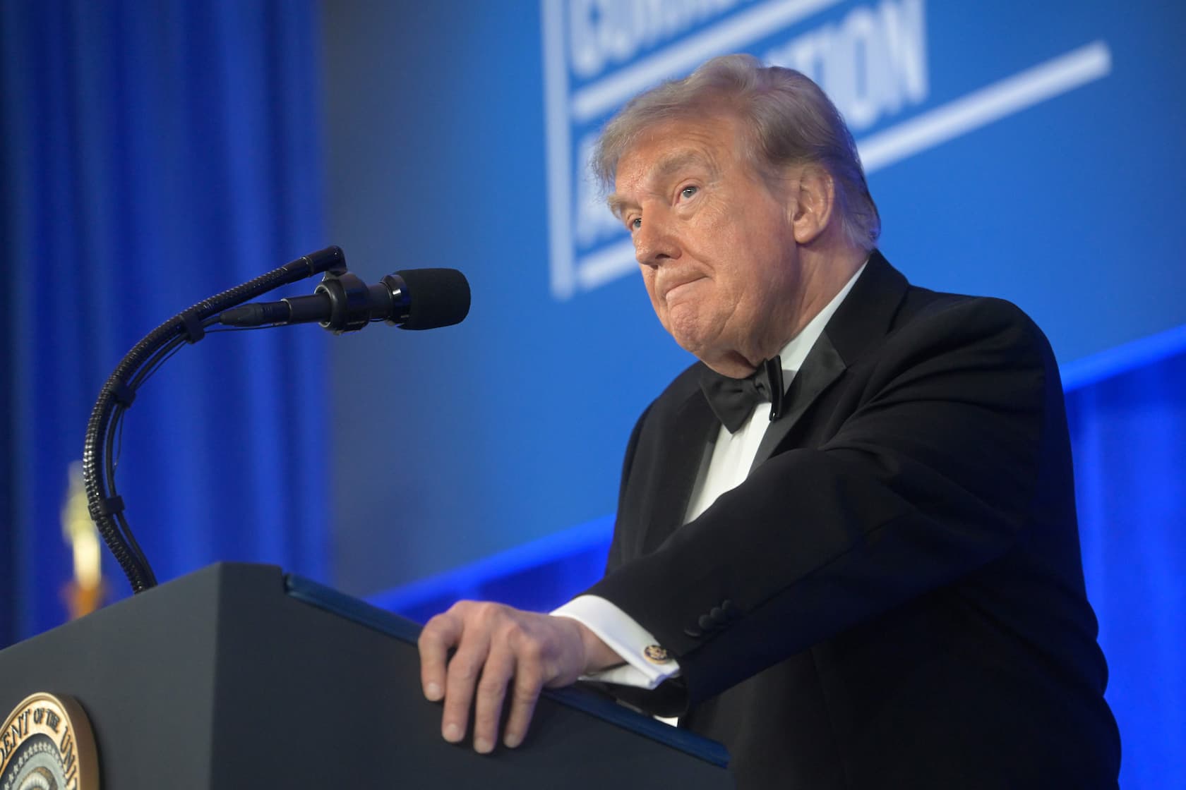 Guerre au Moyen-Orient : Donald Trump menace d'intensifier les frappes contre l'Iran