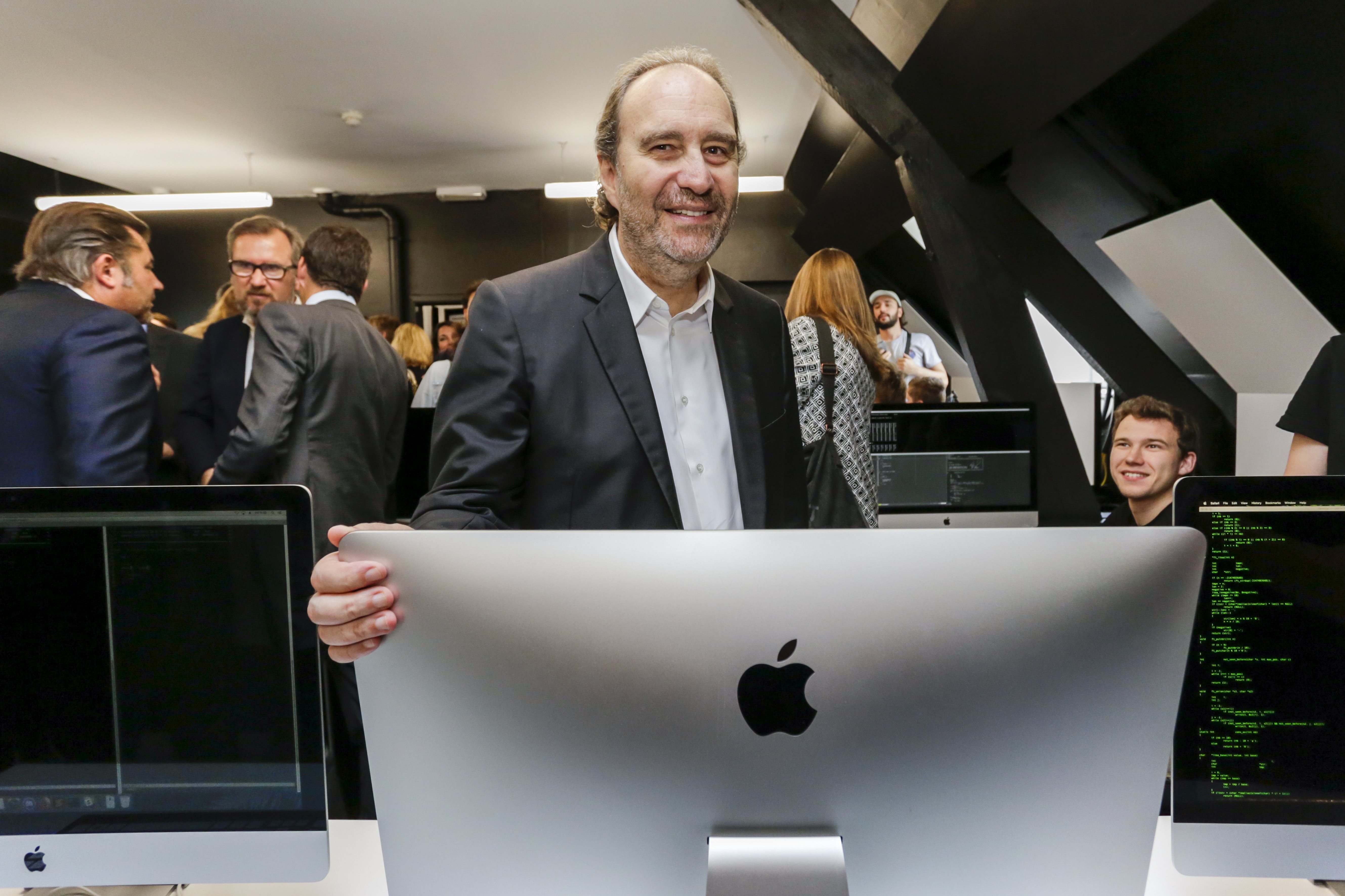 Moyennant 5,2 milliards d'euros, Xavier Niel devient le premier actionnaire de Vodafone