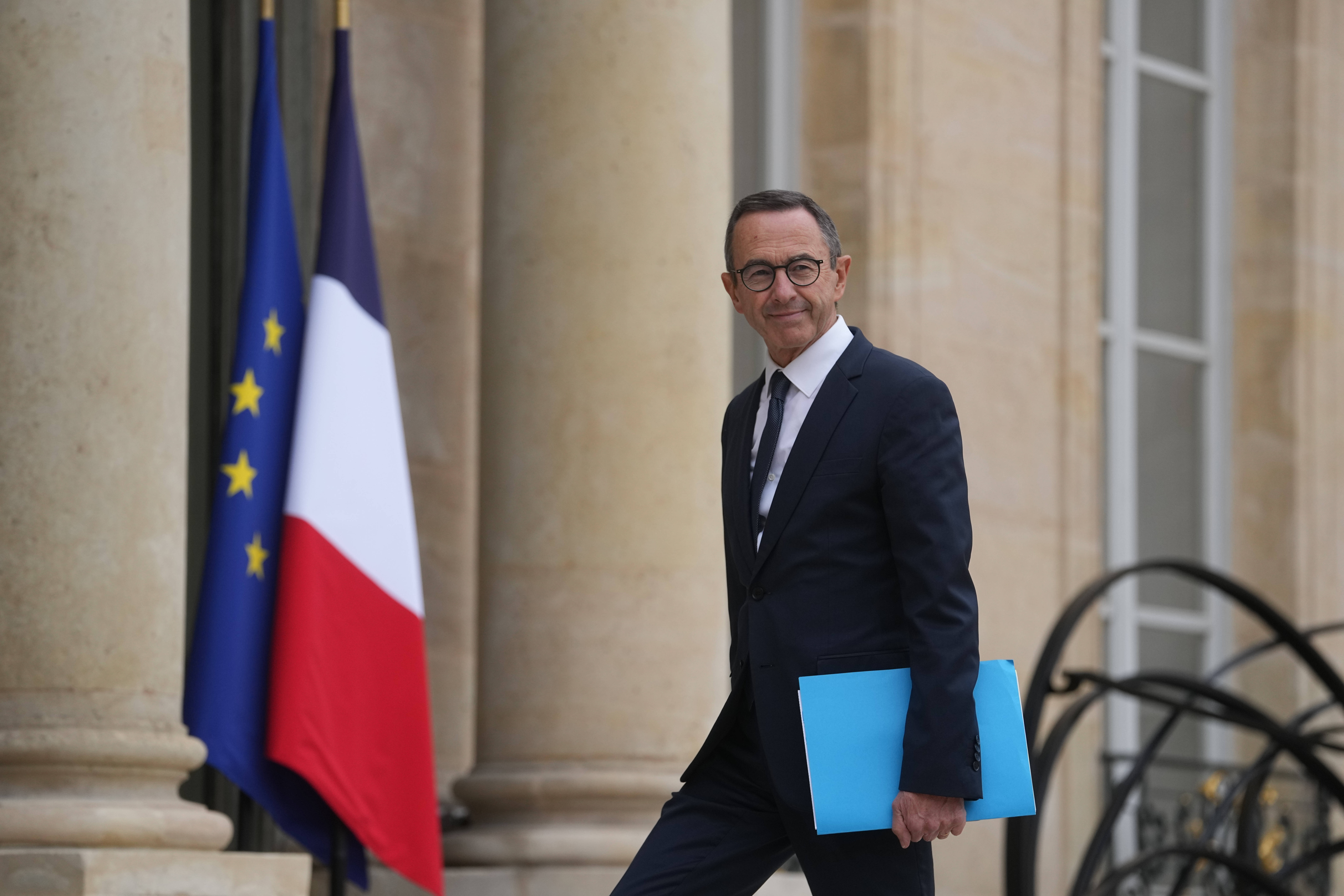 Ministres LR : Bruno Retailleau hausse le ton